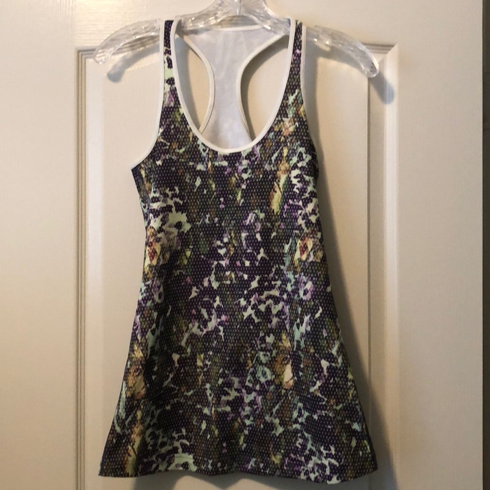 Lulu Lemon tank